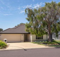 Macs Manor - Tourism Caloundra