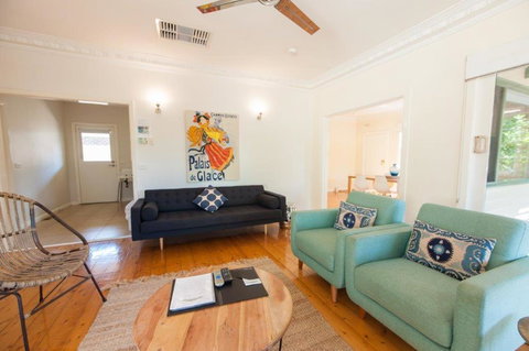 Murray House - Tourism Caloundra 5