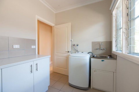 Murray House - Tourism Caloundra 2