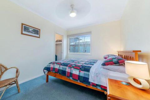 2 / 3 Wyndham AveCowes - Tourism Caloundra 5