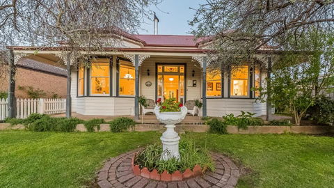 3 Genesta St. Cowes Federation Home - Tourism Caloundra 2