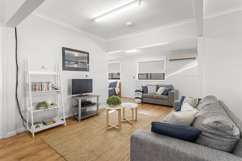 Victoria Parade 29B - Tourism Caloundra 4