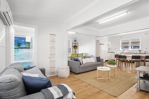 Victoria Parade 29B - Tourism Caloundra 3