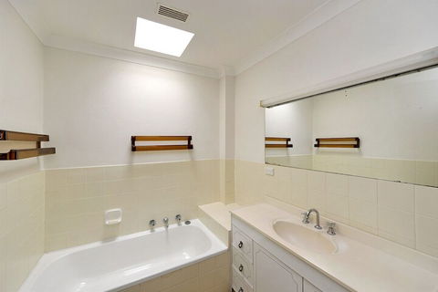 The Crest Unit 5 / 6 8 Tomaree Road - Tourism Caloundra 2