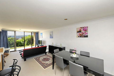 The Crest Unit 5 / 6 8 Tomaree Road - Tourism Caloundra 3