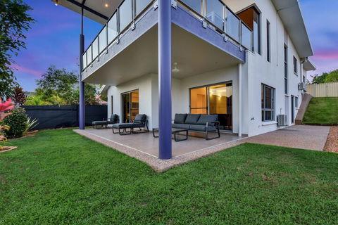 Darwin City Lights Jacuzzi - Tourism Caloundra 1