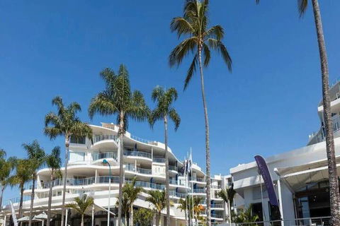 2 BDR / Apt / Foxtel / WiFi / Pool / Parking / Spa / Hervey Bay - Tourism Caloundra 1