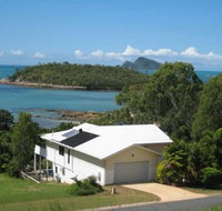 Hideaway Retreat Beach House with Pool