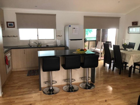 Modern Home Tarwin Lower - Tourism Caloundra 3