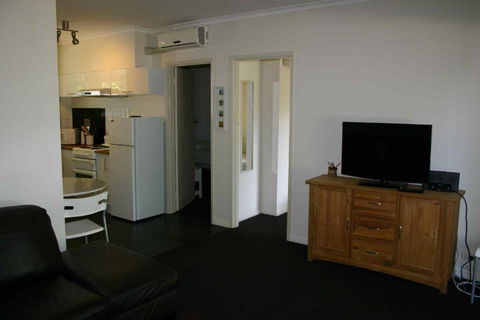 Ageri Holiday Unit - Tourism Caloundra 4