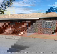 Ocean Beach Chalet 18 - Tourism Caloundra