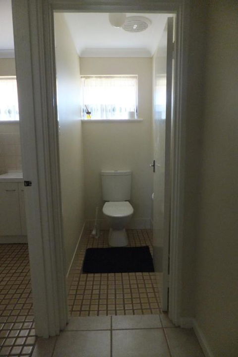 Ocean Beach Chalet 15 - Tourism Caloundra 4