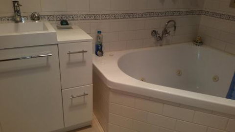 About Time Retreats Studio Three - Tourism Caloundra 3