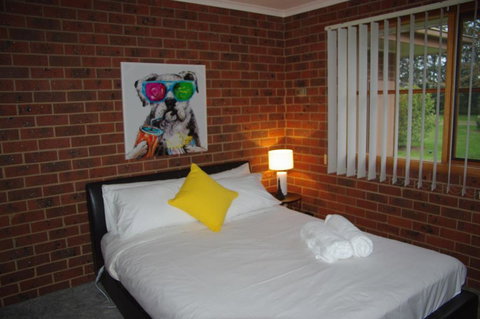 Getawaytoaljon - Tourism Caloundra 4