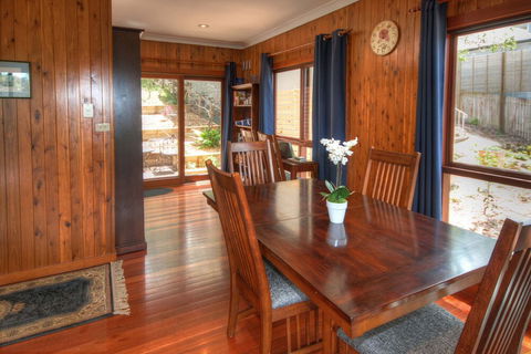 Glendell Cottage - Tourism Caloundra 3