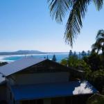 LaMaison De Shines 13 Dulconghi Street - Tourism Caloundra 0