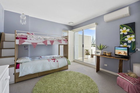 Resort On The Beach 1219 / 20 - Tourism Caloundra 5