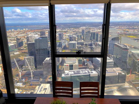 ON TOP Of THE WORLD BEST VIEWS In MELBOURNE !! - Tourism Caloundra 1