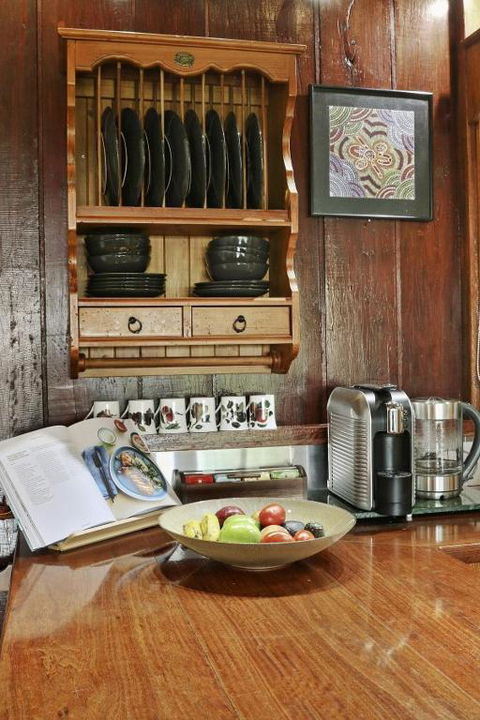 CHRISTOPHERS COTTAGE - Tourism Caloundra 5