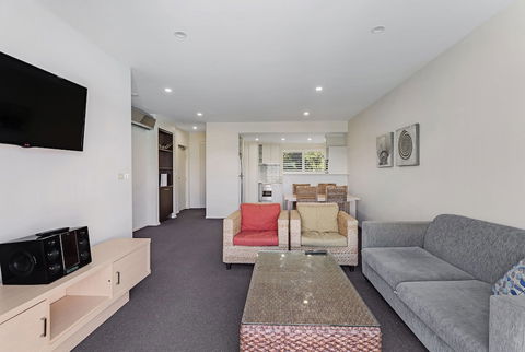 Pacific Blue Apartment 244 / 265 Sandy Point Rd - Tourism Caloundra 5