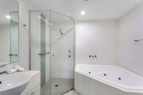 Pacific Blue Apartment 244 / 265 Sandy Point Rd - Tourism Caloundra 2