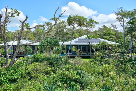 The Bungalows - Tourism Caloundra 0