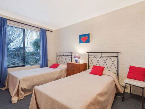 Apollo Unit 23 - Tourism Caloundra 4