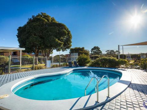 Apollo Unit 23 - Tourism Caloundra 2