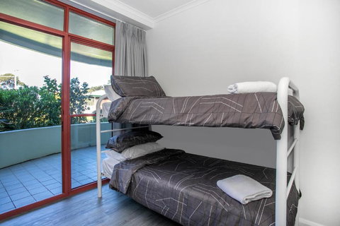 Ocean Breeze Fathoms 3 - Tourism Caloundra 3