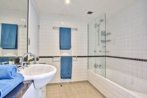 Apartment CBD Jones Bay - Tourism Caloundra 4