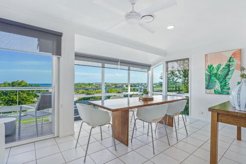 Expansive Ocean Views Sunrise Beach - Tourism Caloundra 1