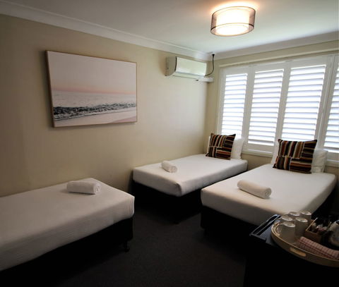 Batemans Bay Hotel - Tourism Caloundra 6