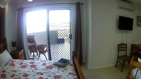 Margs Bed & Breakfast - Tourism Caloundra 3