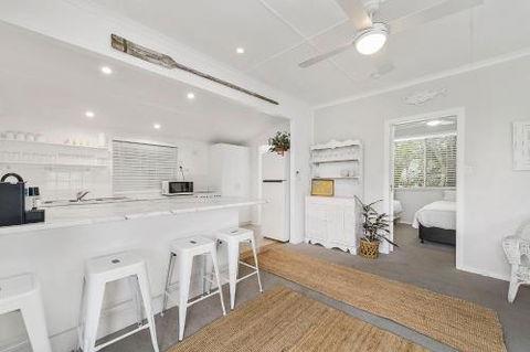 Frangipani Cottage - Tourism Caloundra 6