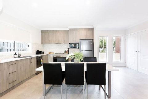 Wagga Apartments 5 - Tourism Caloundra 2