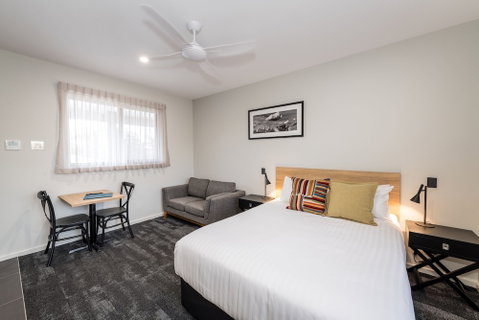 Avenue Motel Apartments - Tourism Caloundra 2