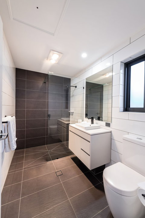 Avenue Motel Apartments - Tourism Caloundra 4