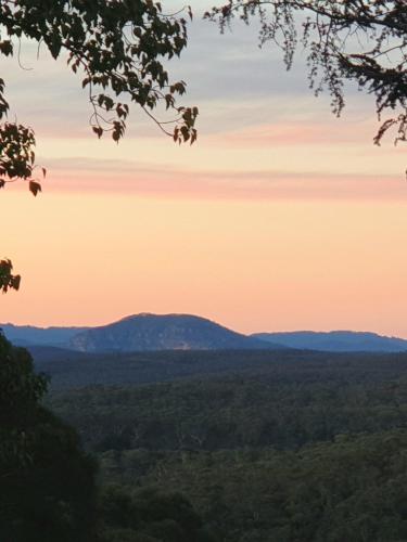 NEW Winston Cottage Leura Views & Location - Tourism Caloundra 6