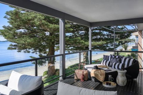 The Seaview Designer Beachfront House - Tourism Caloundra 0