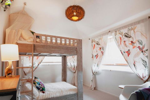 Barellen Beach House - Tourism Caloundra 1