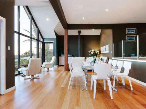 Venabu On Garuwa 20 Garuwa Street Spectacular House With Fabulous Views - Tourism Caloundra 6
