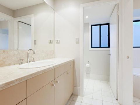 Venabu On Garuwa 20 Garuwa Street Spectacular House With Fabulous Views - Tourism Caloundra 1
