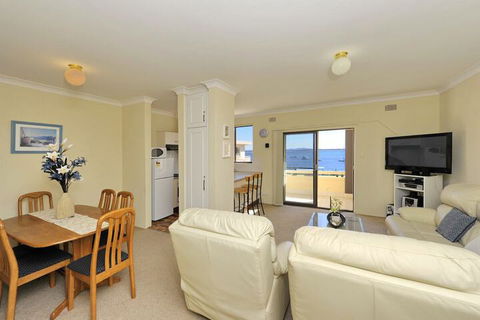 Bay Village Unit 10 Shoal Bay - Tourism Caloundra 0