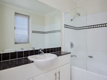 Shoal Bay Road Barrington Unit 601 - Tourism Caloundra 2