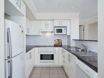 Shoal Bay Road Barrington Unit 601 - Tourism Caloundra 3