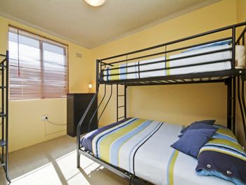 Shoal Towers Unit 5 / 11 Shoal Bay Road - Tourism Caloundra 1