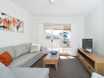 Shoal Bay Road Barrington Unit 406 - Tourism Caloundra 0
