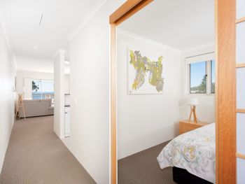 Shoal Bay Road Barrington Unit 406 - Tourism Caloundra 1