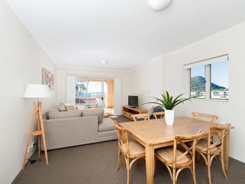 Shoal Bay Road Barrington Unit 406 - Tourism Caloundra 4