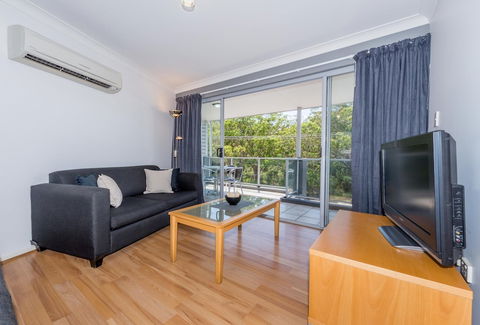 Beach Club 18 Nelson Bay - Tourism Caloundra 5